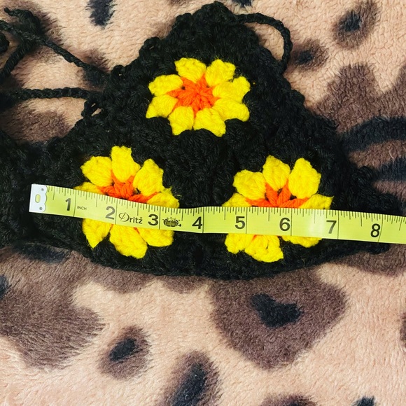 Crochet Granny Square Flower Black Yellow Handmade - Picture 4 of 6